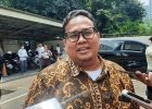 GILA, ANGGOTA PANWAS KEC. HALONGONAN KONSUMSI SABU DI DEPAN KETUA BAWASLU RI