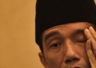 KETUM LABAKI ; JOKOWI MENANGIS MENYADARI KESALAHANNYA MENJELANG LENGSER